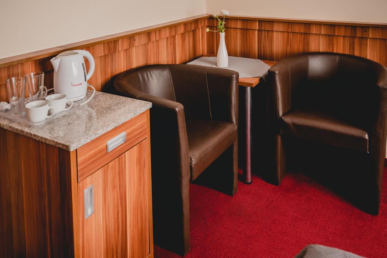 Hotel Nad Morzem- Art-Pension Świerzno Eksteriør billede