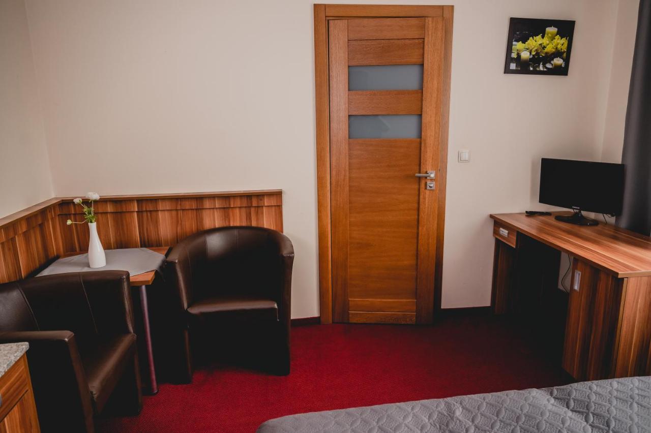 Hotel Nad Morzem- Art-Pension Świerzno Eksteriør billede