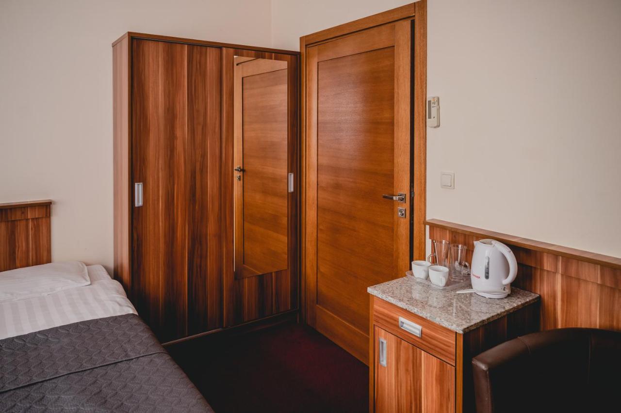 Hotel Nad Morzem- Art-Pension Świerzno Eksteriør billede
