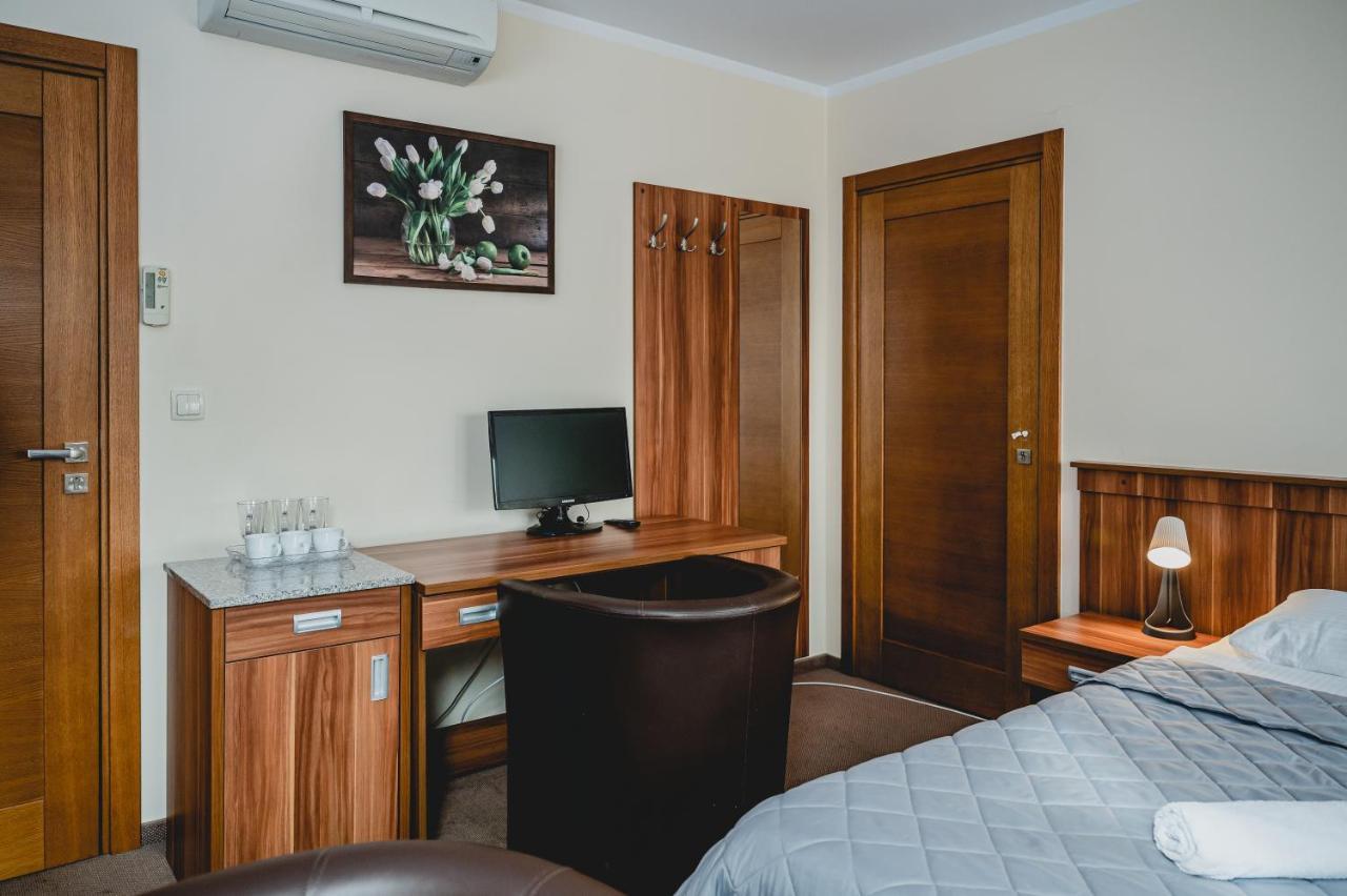 Hotel Nad Morzem- Art-Pension Świerzno Eksteriør billede