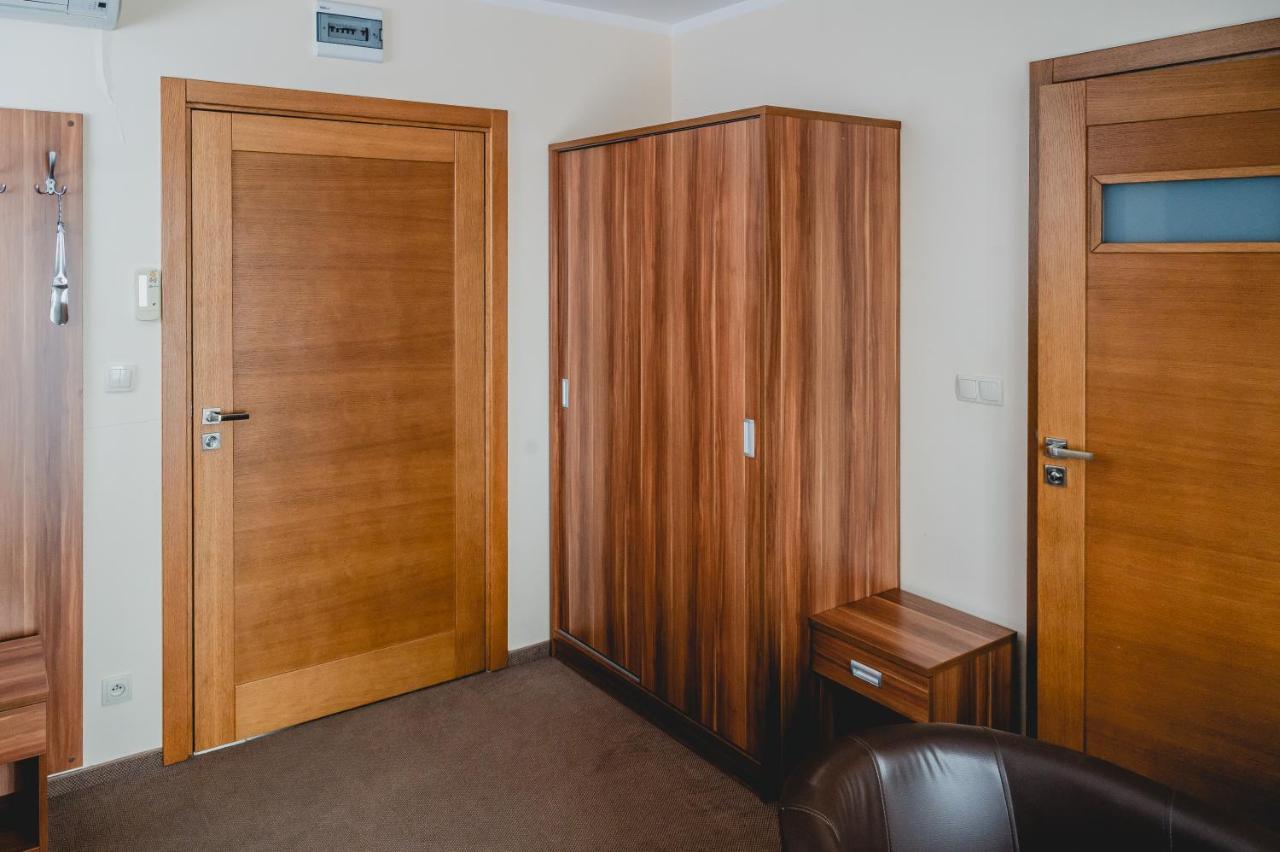 Hotel Nad Morzem- Art-Pension Świerzno Eksteriør billede