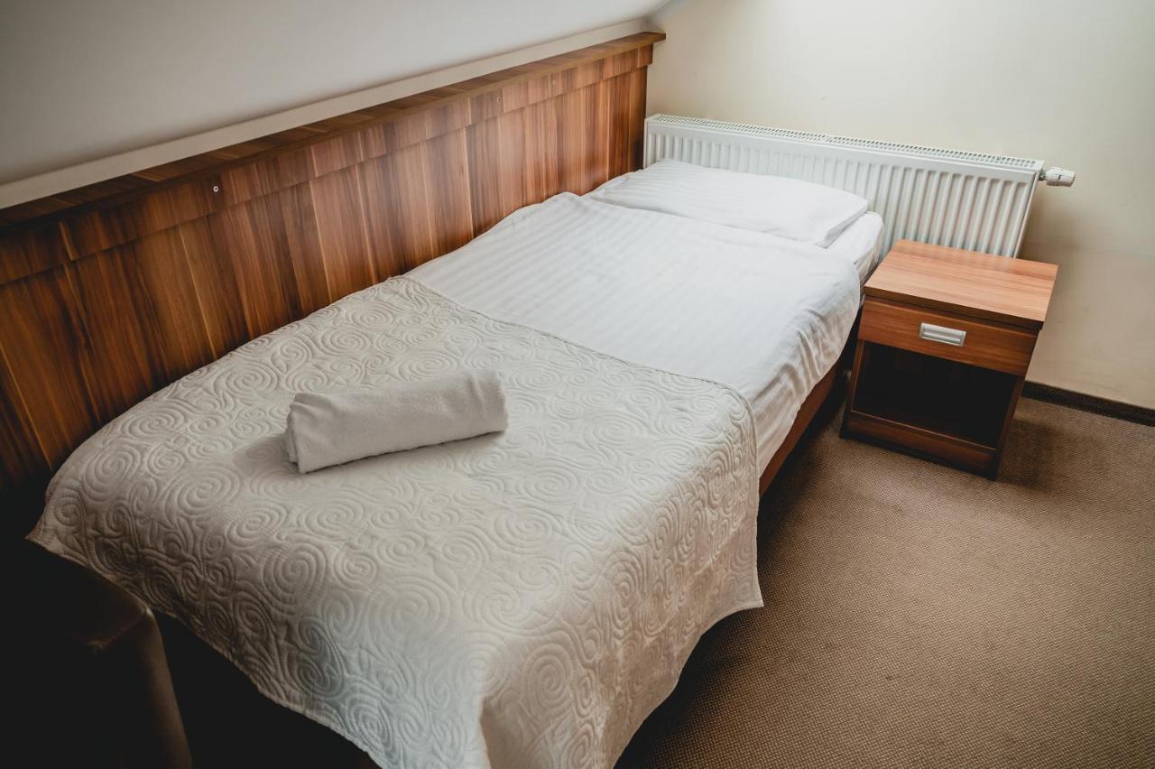 Hotel Nad Morzem- Art-Pension Świerzno Eksteriør billede