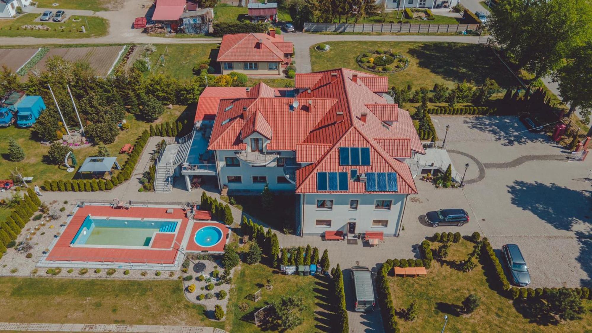 Hotel Nad Morzem- Art-Pension Świerzno Eksteriør billede